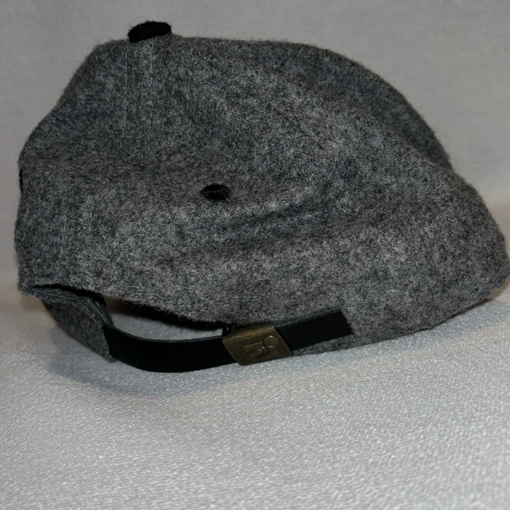 Miami Hurricanes men’s grey and black wool blend adjustable baseball hat O/S - Picture 3 of 7